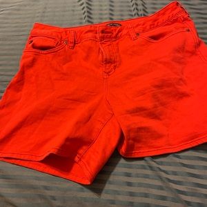 Dear John Lillie cuffed shorts